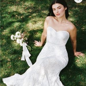 Lulu’s Promise My Heart White Lace Strapless Mermaid Maxi Wedding Dress